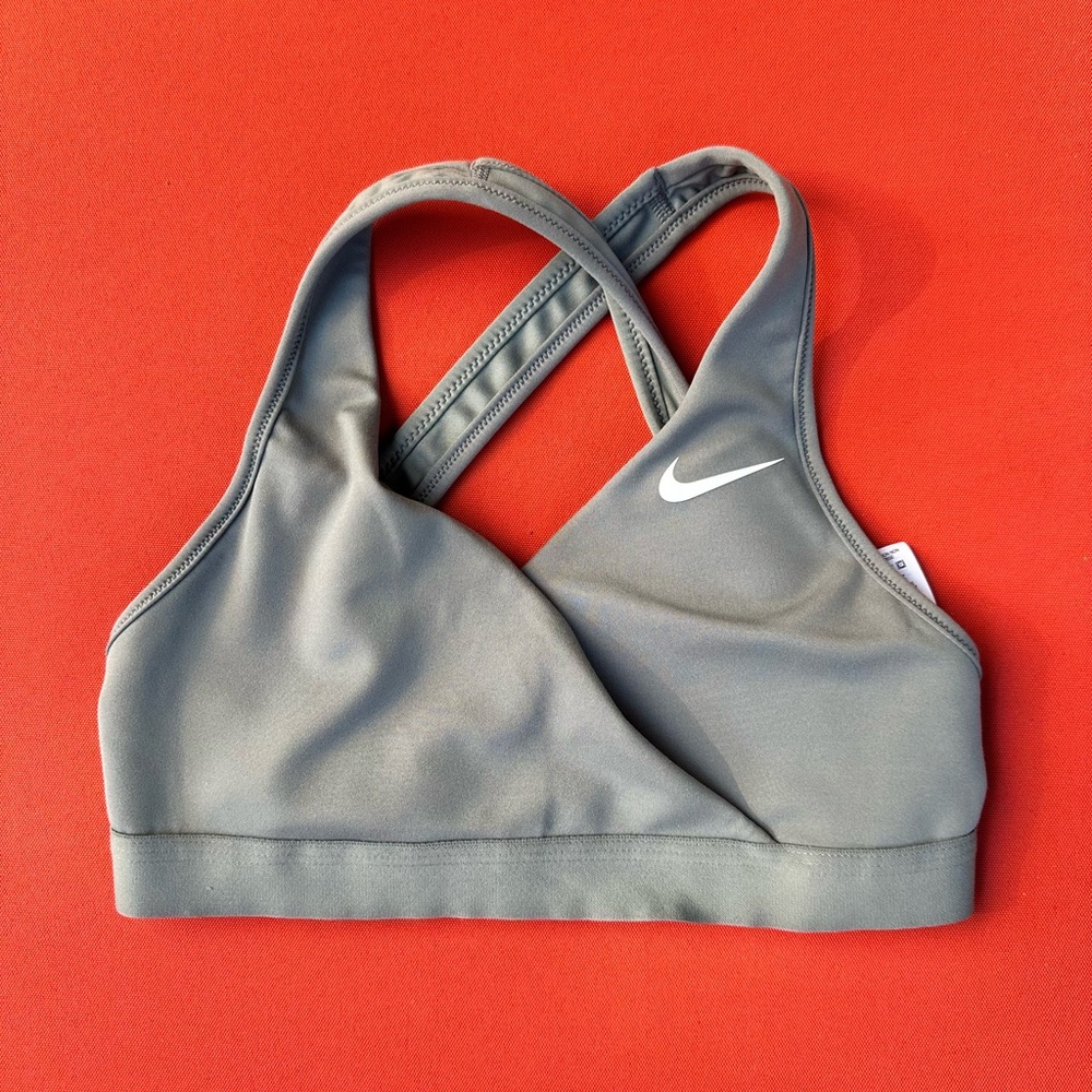 Nike Top - Picture 2 of 3